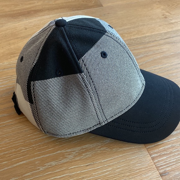 NEW Rare Lululemon fall winter hat cap reflectiv black white fleece lined baller - Picture 3 of 11